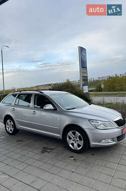 Универсал Skoda Octavia 2009 в Великой Багачке