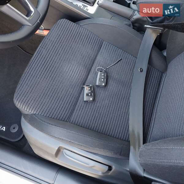 Универсал Skoda Octavia 2013 в Луцке фото 37 Универсал Skoda Octavia 2013 в Луцке