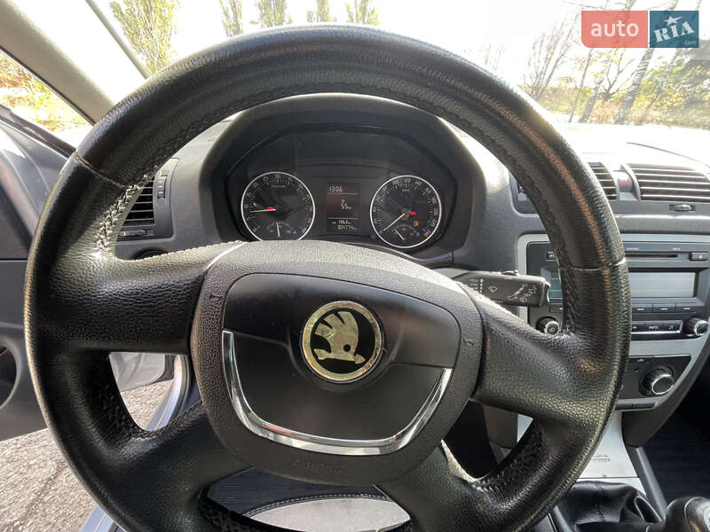 Универсал Skoda Octavia 2012 в Кельменцах фото 15 Универсал Skoda Octavia 2012 в Кельменцах