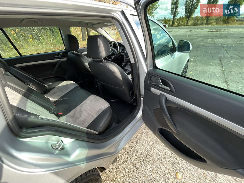 Универсал Skoda Octavia 2012 в Кельменцах фото 23 Универсал Skoda Octavia 2012 в Кельменцах