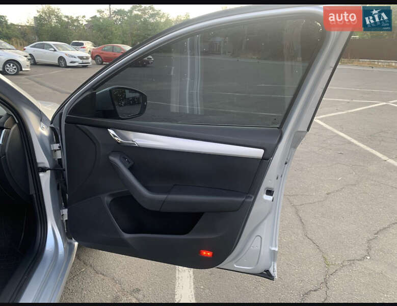 Універсал Skoda Octavia 2014 в Одесі