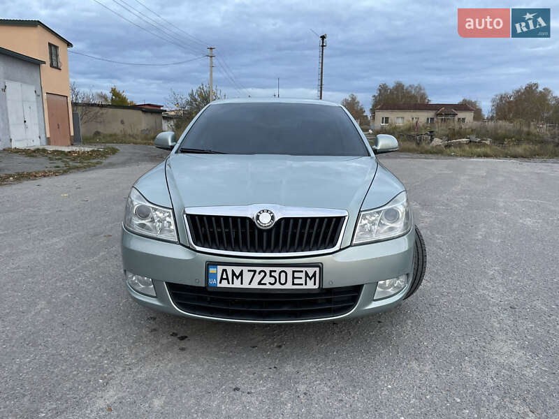 Лифтбек Skoda Octavia 2010 в Звягеле