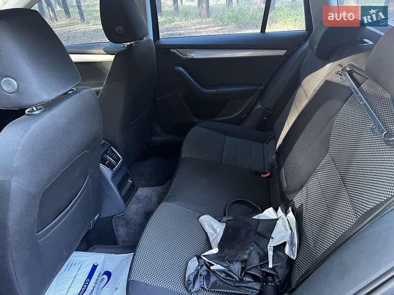 Універсал Skoda Octavia 2014 в Кам'янському фото 12 Універсал Skoda Octavia 2014 в Кам'янському