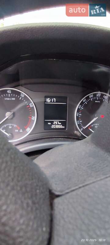 Лифтбек Skoda Octavia 2011 в Чернигове фото 5 Лифтбек Skoda Octavia 2011 в Чернигове