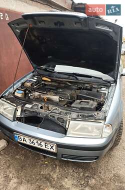 Лифтбек Skoda Octavia 2003 в Кропивницком