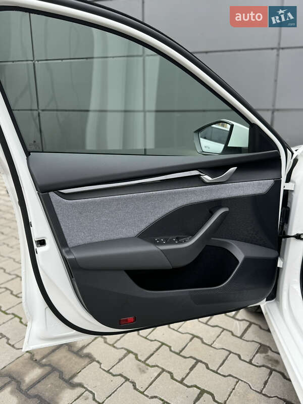 Ліфтбек Skoda Octavia 2024 в Одесі