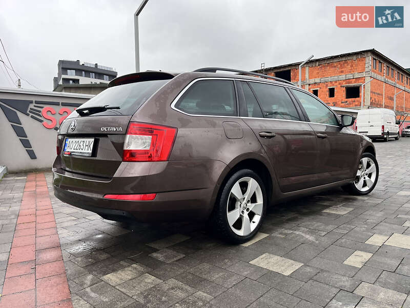 Универсал Skoda Octavia 2015 в Хусте
