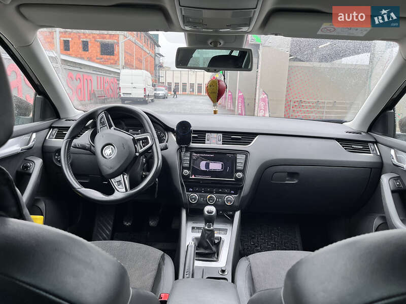 Универсал Skoda Octavia 2015 в Хусте