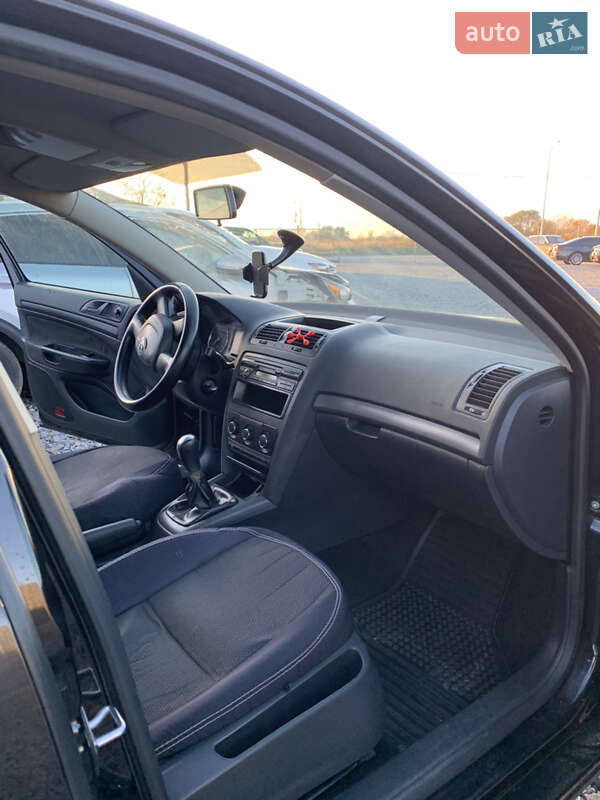 Универсал Skoda Octavia 2012 в Львове