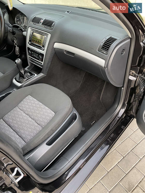 Универсал Skoda Octavia 2011 в Ровно фото 58 Универсал Skoda Octavia 2011 в Ровно