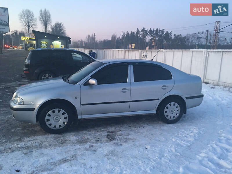 Лифтбек Skoda Octavia 2008 в Ирпене