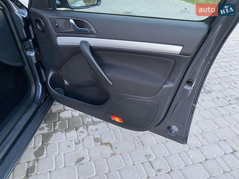 Лифтбек Skoda Octavia 2007 в Борщеве