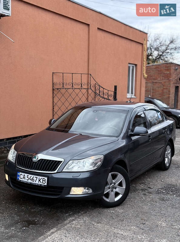 Ліфтбек Skoda Octavia 2010 в Смілі