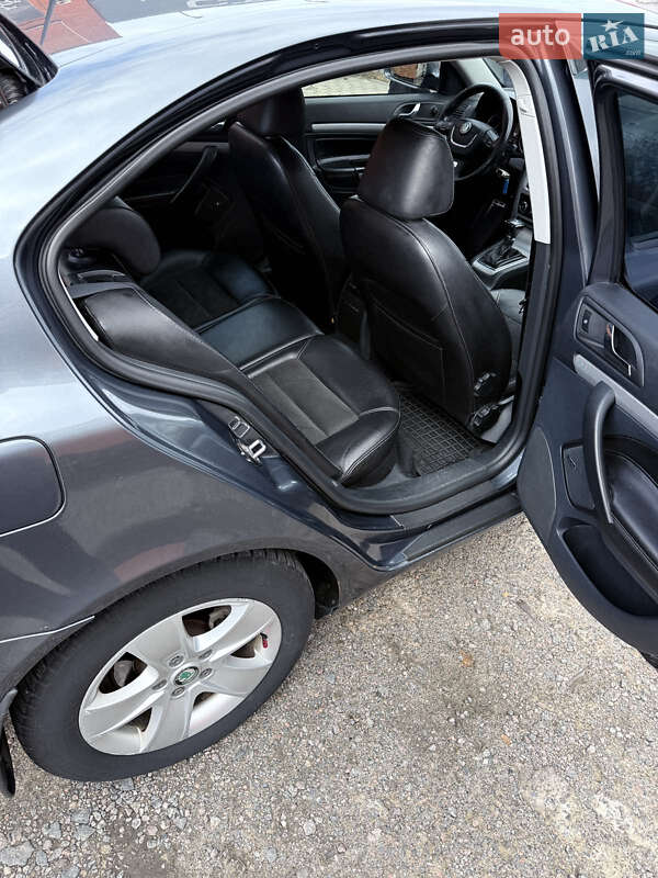 Ліфтбек Skoda Octavia 2010 в Смілі