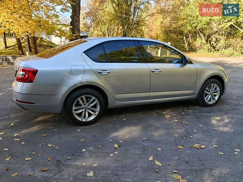 Лифтбек Skoda Octavia 2020 в Волочиске