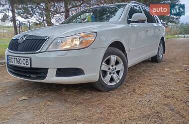 Универсал Skoda Octavia 2010 в Самборе