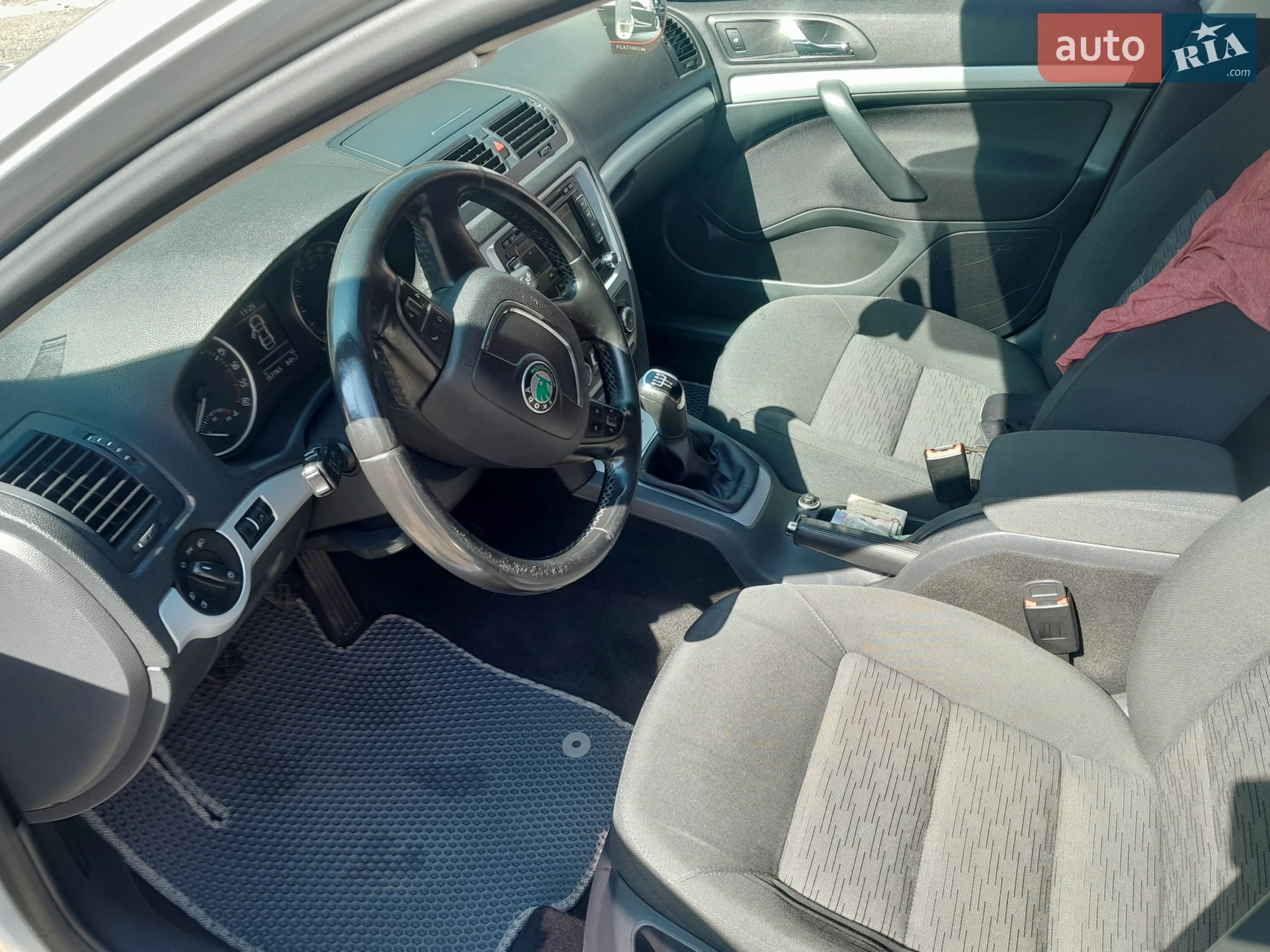 Skoda Octavia 2011 VIN TMBHT61ZXC2067174 фото оголошення 4 з 12