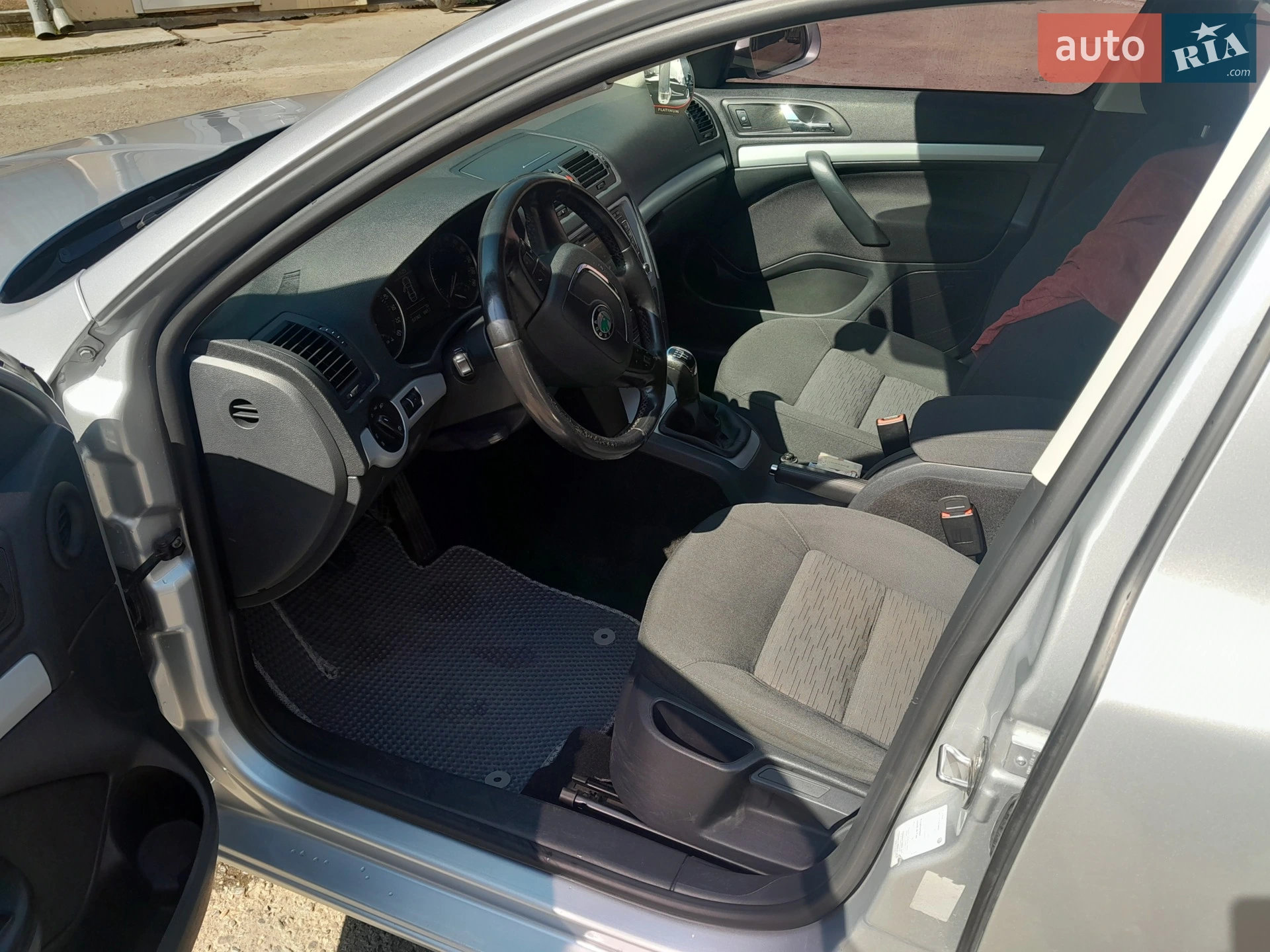 Skoda Octavia 2011 VIN TMBHT61ZXC2067174 фото оголошення 9 з 12