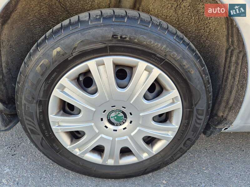 Лифтбек Skoda Octavia 2010 в Львове фото 8 Лифтбек Skoda Octavia 2010 в Львове