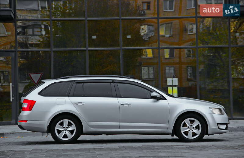 Універсал Skoda Octavia 2017 в Дніпрі