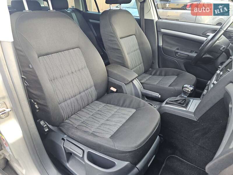 Универсал Skoda Octavia 2012 в Стрые