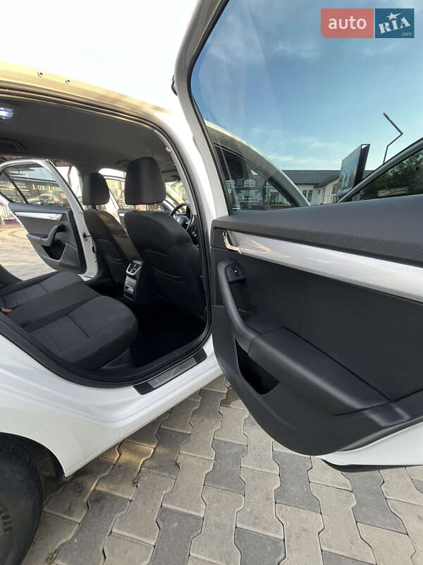 Лифтбек Skoda Octavia 2014 в Сельцо