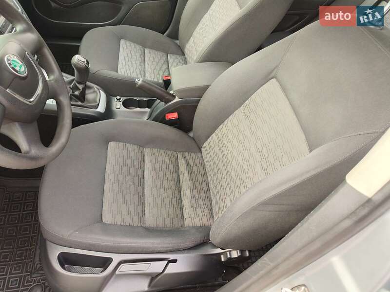 Универсал Skoda Octavia 2010 в Миргороде