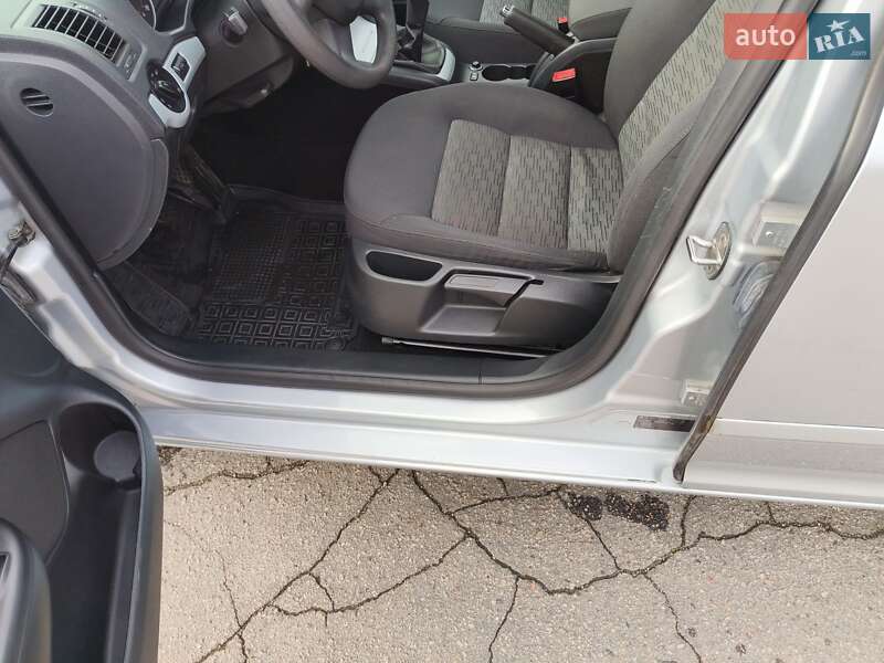 Универсал Skoda Octavia 2010 в Миргороде