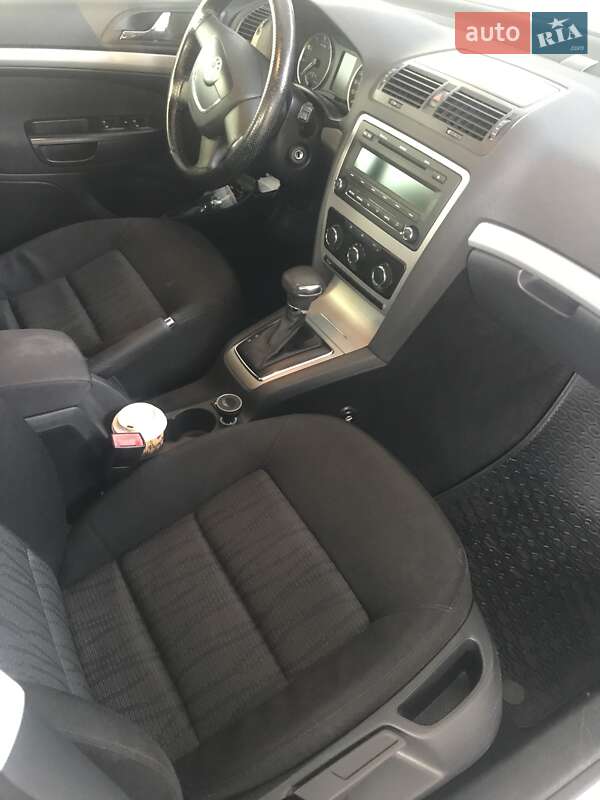 Лифтбек Skoda Octavia 2012 в Арцизе фото 17 Лифтбек Skoda Octavia 2012 в Арцизе