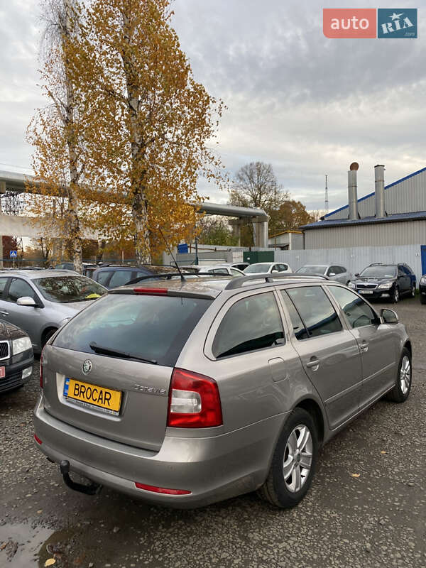 Универсал Skoda Octavia 2010 в Луцке фото 4 Универсал Skoda Octavia 2010 в Луцке