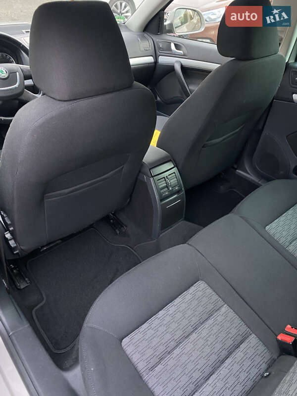 Универсал Skoda Octavia 2010 в Луцке фото 12 Универсал Skoda Octavia 2010 в Луцке