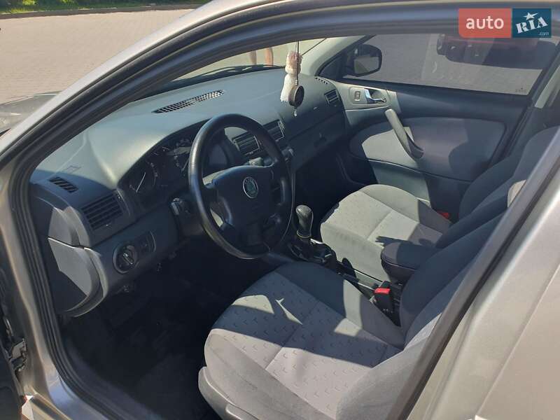 Лифтбек Skoda Octavia 2010 в Радехове фото 6 Лифтбек Skoda Octavia 2010 в Радехове