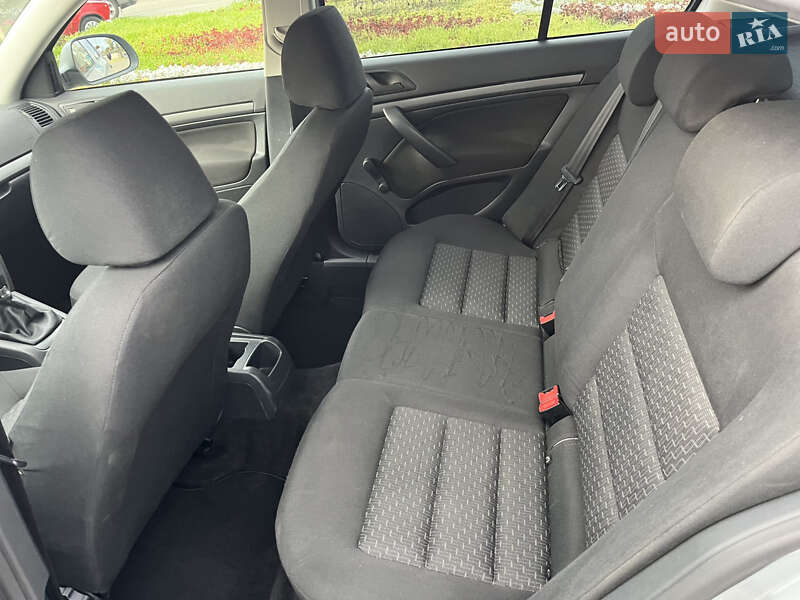 Лифтбек Skoda Octavia 2012 в Киеве фото 10 Лифтбек Skoda Octavia 2012 в Киеве