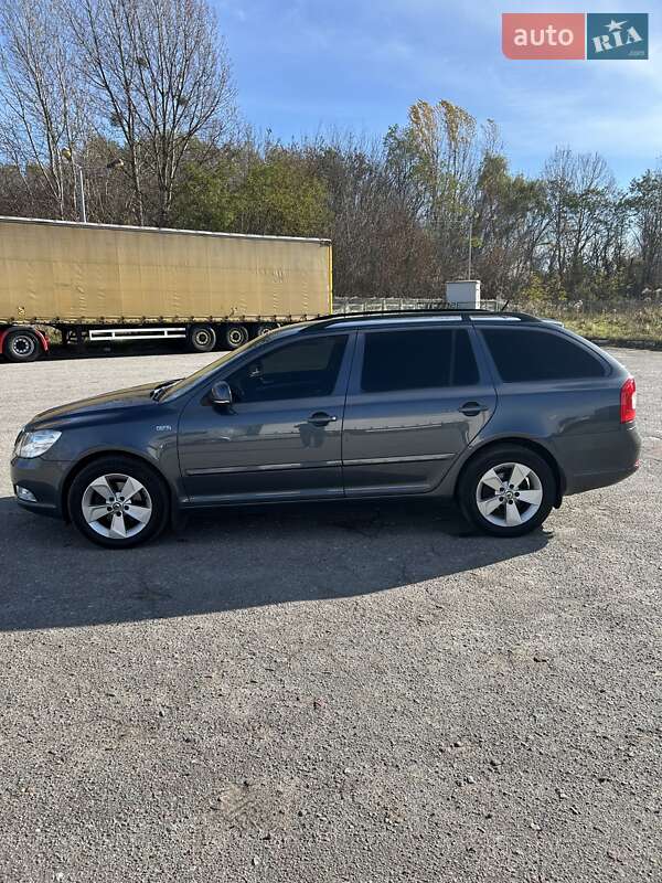 Универсал Skoda Octavia 2011 в Житомире фото 2 Универсал Skoda Octavia 2011 в Житомире