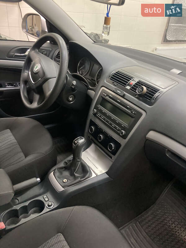 Лифтбек Skoda Octavia 2012 в Боярке фото 3 Лифтбек Skoda Octavia 2012 в Боярке