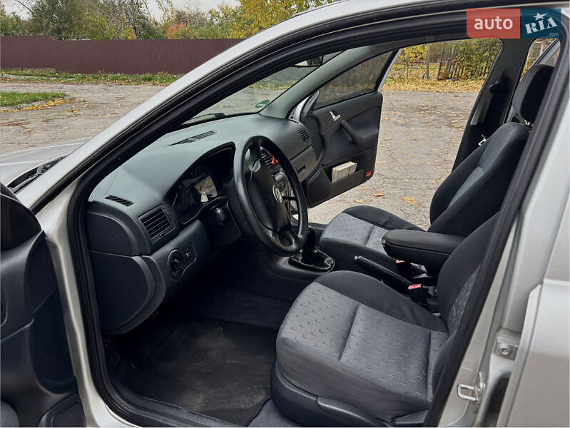 Лифтбек Skoda Octavia 2000 в Маньковке