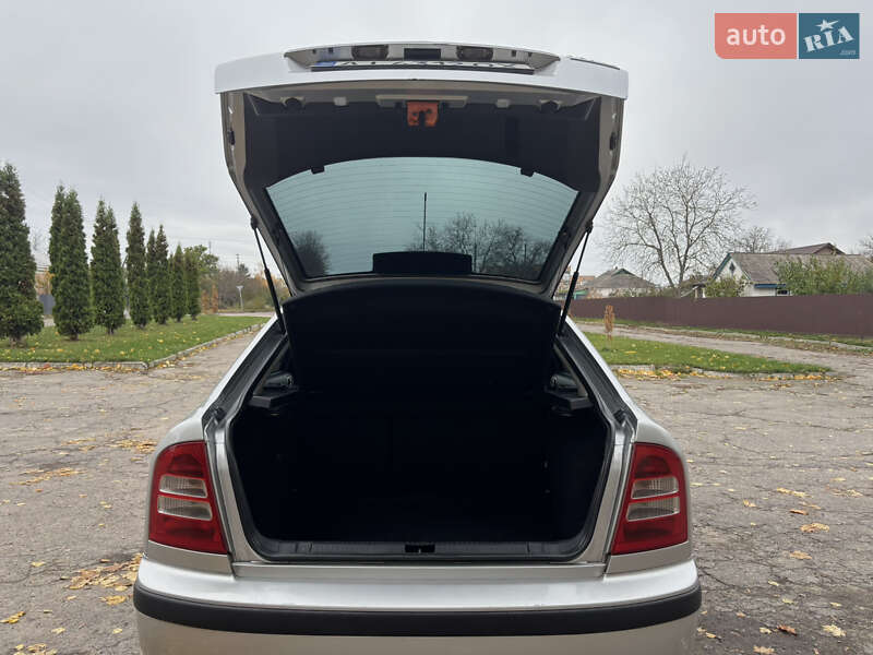Лифтбек Skoda Octavia 2000 в Маньковке