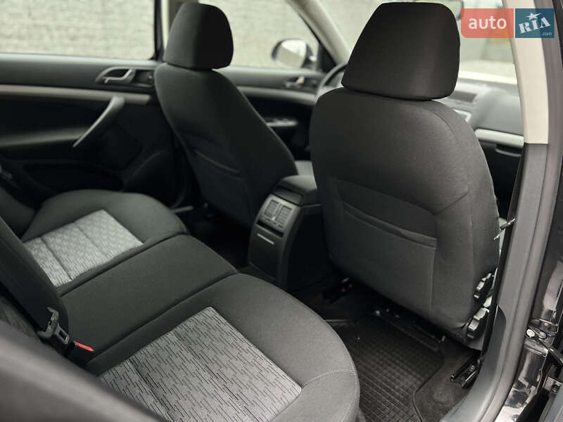 Универсал Skoda Octavia 2013 в Луцке