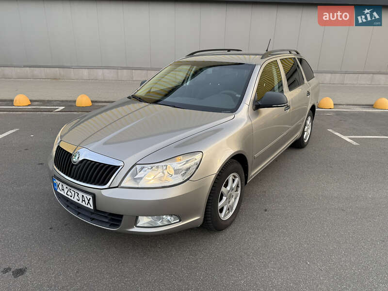 Универсал Skoda Octavia 2010 в Киеве фото Универсал Skoda Octavia 2010 в Киеве