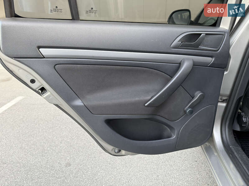Универсал Skoda Octavia 2010 в Киеве фото 28 Универсал Skoda Octavia 2010 в Киеве
