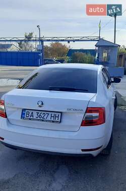 Лифтбек Skoda Octavia 2017 в Кропивницком