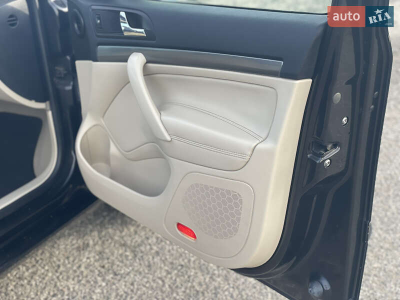 Лифтбек Skoda Octavia 2006 в Корсуне-Шевченковском