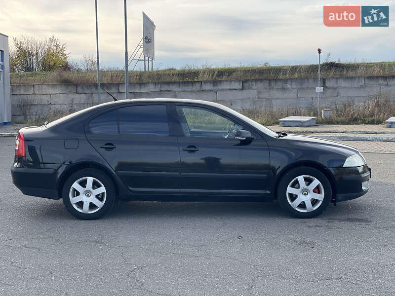 Лифтбек Skoda Octavia 2006 в Корсуне-Шевченковском