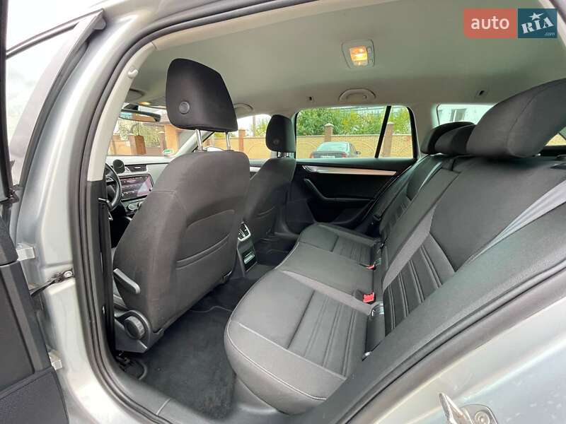 Универсал Skoda Octavia 2019 в Луцке фото 28 Универсал Skoda Octavia 2019 в Луцке