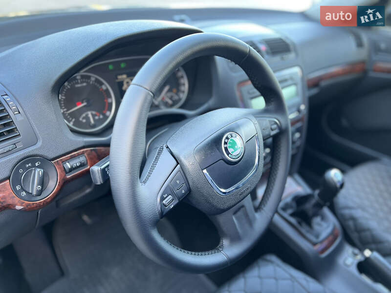 Лифтбек Skoda Octavia 2011 в Днепре