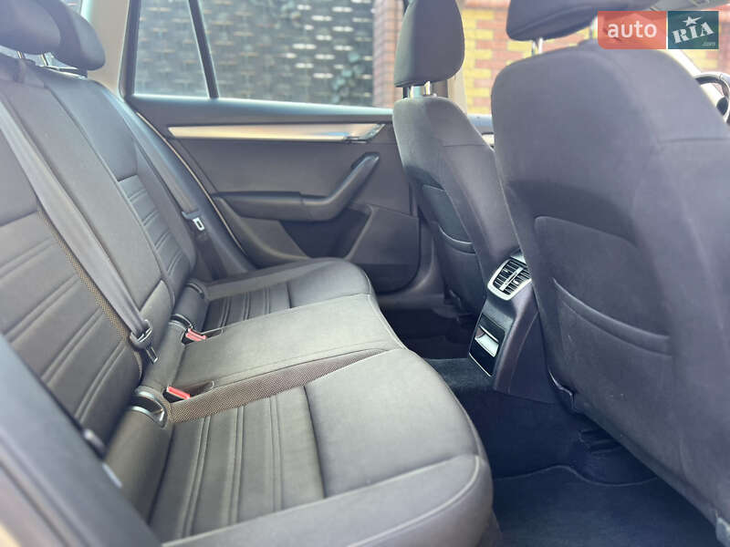 Универсал Skoda Octavia 2018 в Дубно фото 33 Универсал Skoda Octavia 2018 в Дубно