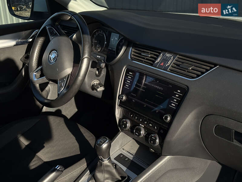 Універсал Skoda Octavia 2017 в Рівному