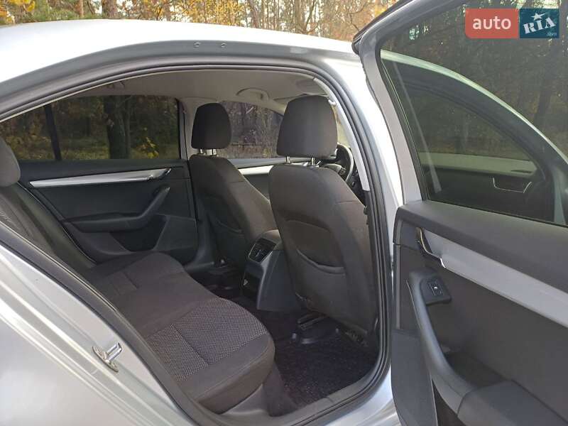 Лифтбек Skoda Octavia 2016 в Обухове