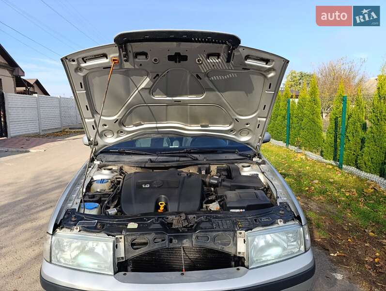 Лифтбек Skoda Octavia 2005 в Ровно