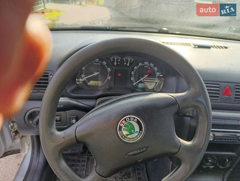 Лифтбек Skoda Octavia 2005 в Ровно